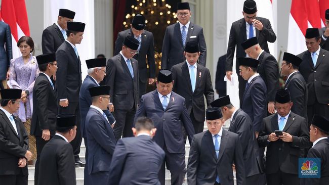 menteri-prabowo-48-orang-gajinya-sedot-anggaran-rp-10-74-m-per-tahun_eca4435.jpg