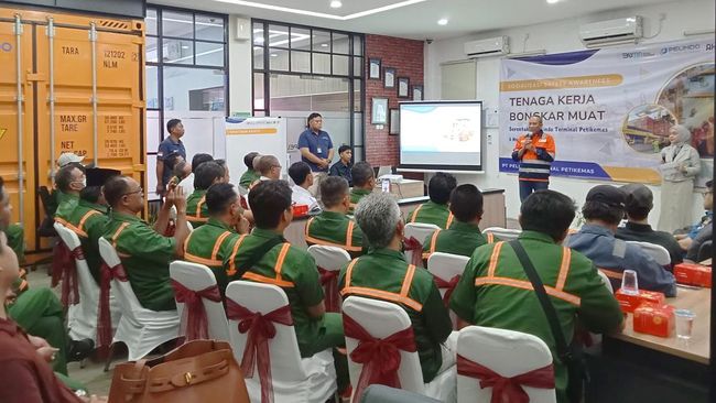 pelindo-terminal-petikemas-sosialisasikan-soal-safety-awareness_a5c85dd.jpg