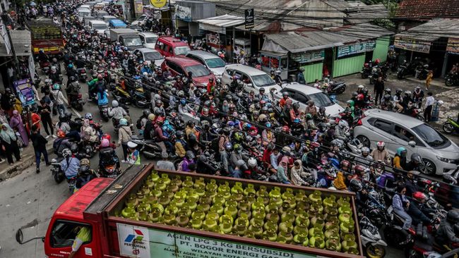 polisi-imbau-pemudik-hindari-jalur-alternatif-puncak-ini-alasannya_dace5d5.jpg