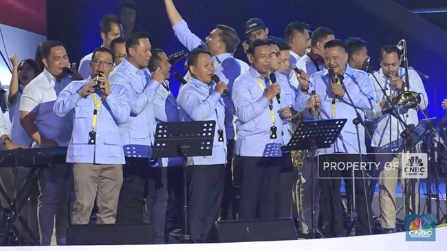 prabowo-minta-wiranto-hingga-ahy-nyanyi-di-hadapan-ribuan-relawan-gsn_32ec30f.jpg