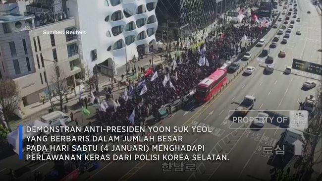 video-polisi-korsel-adang-demo-anti-yoon-yang-gagal-diciduk-kpk_a8c3cc7.jpg