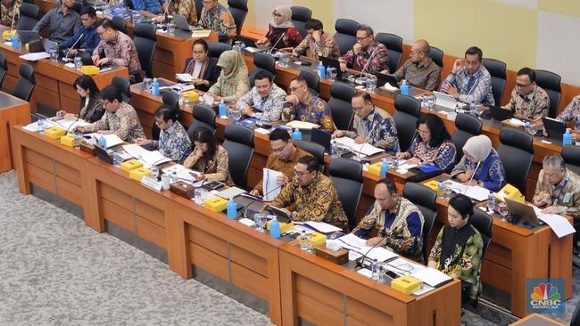 anggaran-komdigi-dipangkas-58-menjadi-rp3-23-triliun_5accaeb-1.jpg