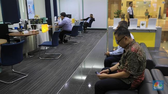 aturan-terbaru-saldo-awal-setoran-buka-rekening-bca-bri-bni-mandiri_de7e662.jpg