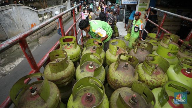 berubah-jadi-sub-pangkalan-pengecer-lpg-3-kg-bakal-dilengkapi-it_b6469d2.jpg