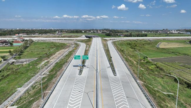 gebrakan-prabowo-120-4-km-tol-baru-dibuka-gratis-di-libur-nataru_b997333.jpg