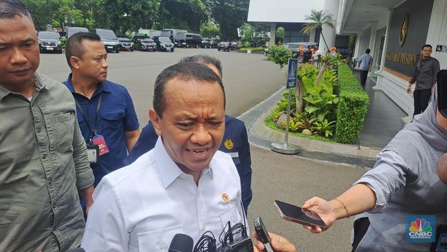 luhut-sebut-bbm-subsidi-dihapus-2027-ini-respons-bahlil_f2342fb.jpg