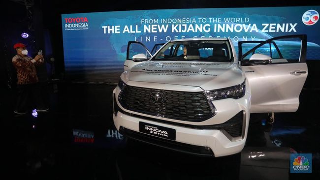 mobil-hybrid-makin-murah-diskon-innova-tembus-rp-13-juta_67752ad.jpg