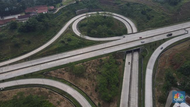 prabowo-setop-bangun-infrastruktur-baru-2-proyek-tol-ini-jadi-korban_622ada9.jpg