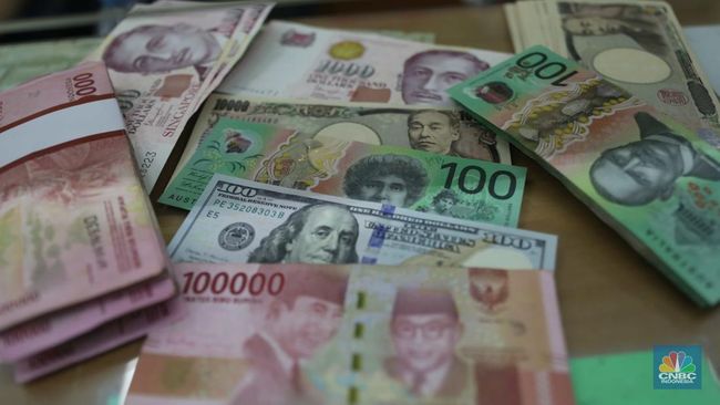 ri-kalah-dari-vietnam-dong-terkuat-rupiah-terpuruk-lawan-dolar-as_092806a.jpg