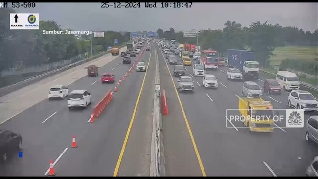 video-tol-jakarta-cikampek-padat-contraflow-km-47-km-65-diberlakukan_4d13543.jpg