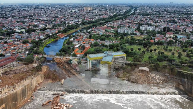 4-sungai-penyumbang-banjir-kepung-bekasi_0e30198.jpg