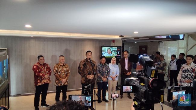 ahy-panggil-menhub-menteri-pariwisata-bahas-wfa-jelang-lebaran_20996af.jpg