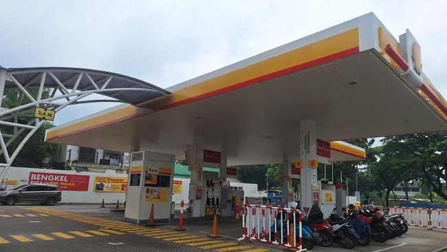 harga-naik-tapi-stok-bbm-di-spbu-shell-bp-masih-kosong_213cf6f.jpg