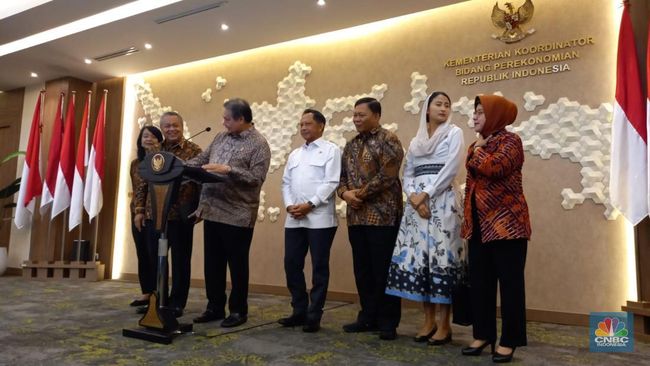 hore-prabowo-akan-diskon-tiket-pesawat-bikin-harbolnas-saat-lebaran_4b55f29.jpg