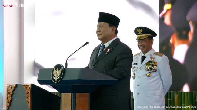 momen-prabowo-bikin-ketawa-kepala-daerah-saat-pelantikan-di-istana_7ef0dc2.jpg