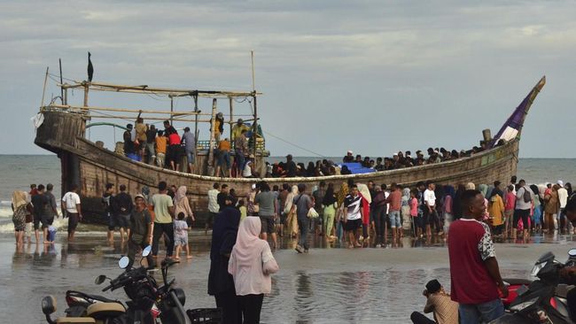 potret-lebih-dari-70-pengungsi-rohingya-mendarat-lagi-di-aceh_269164f.jpg