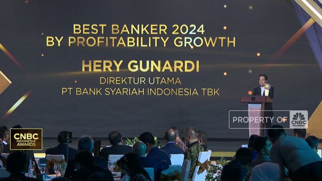 video-dirut-bsi-raih-best-banker-2024-by-profitability-growth_81a01cf.jpg