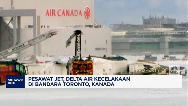 video-pesawat-delta-air-terbalik-di-bandara-toronto-8-orang-terluka_1b9452f.jpg