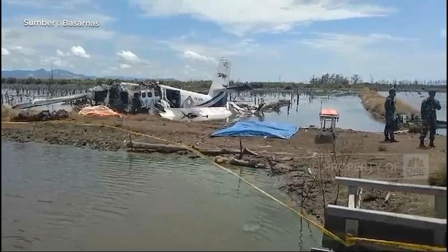 video-pesawat-sam-air-jatuh-di-gorontalo-4-orang-tewas_9f8dc2e.jpg